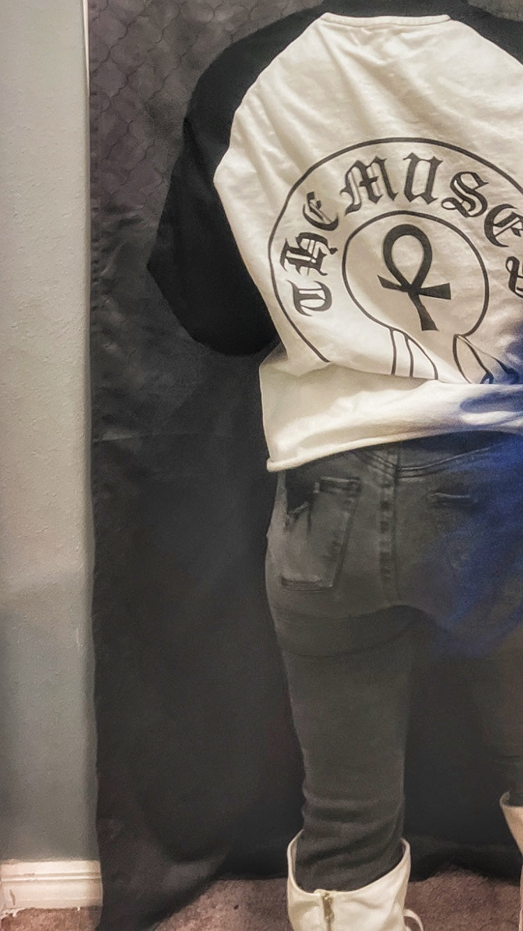 𝚃𝚑𝚎 𝙼𝚞𝚜𝚎'𝚜 𝙸𝙰𝙵 𝙻𝚘𝚗𝚐-𝚂𝚕𝚎𝚎𝚟𝚎 𝚃-𝚂𝚑𝚒𝚛𝚝